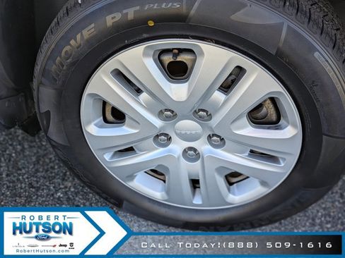 Used 2020 Dodge Journey SE w/ SE Popular Equipment Group image 9