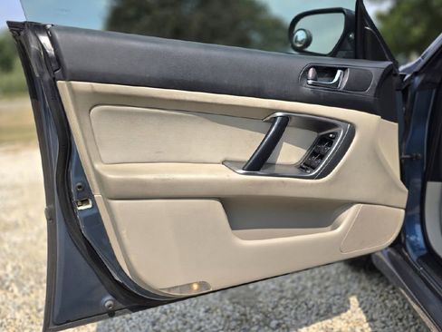 Used 2006 Subaru Legacy 2.5i Limited image 22