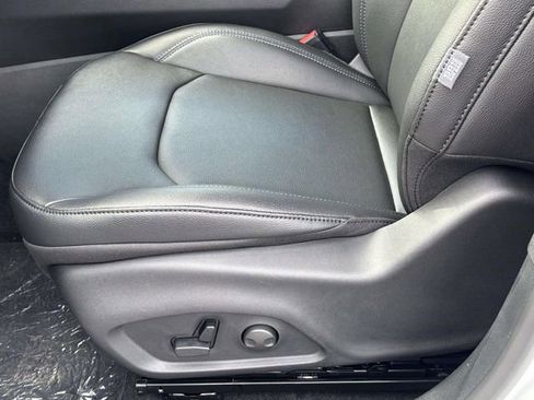 New 2026 Jeep Compass Limited image 13