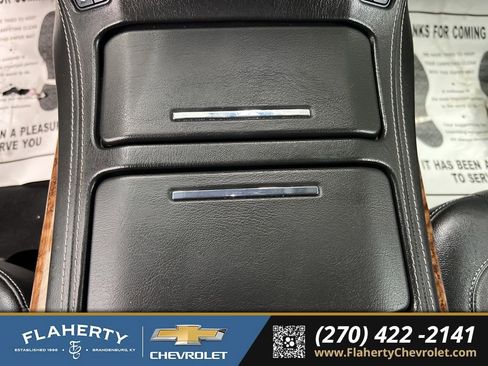 Used 2018 Chevrolet Suburban Premier image 33
