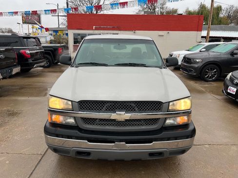 Used 2005 Chevrolet Silverado 1500 W/T image 3