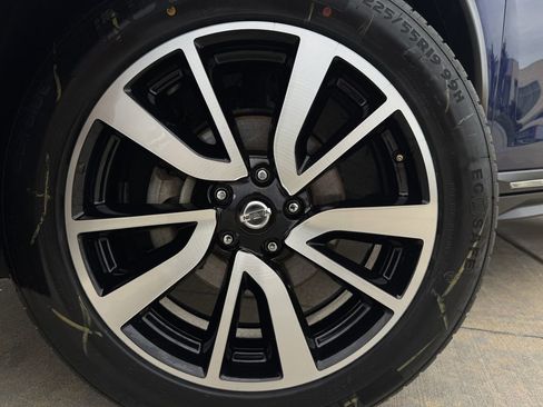 Used 2020 Nissan Rogue SL w/ Premium Package AWD/4WD image 9