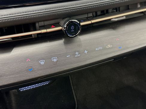 Used 2023 Nissan Ariya AWD image 24