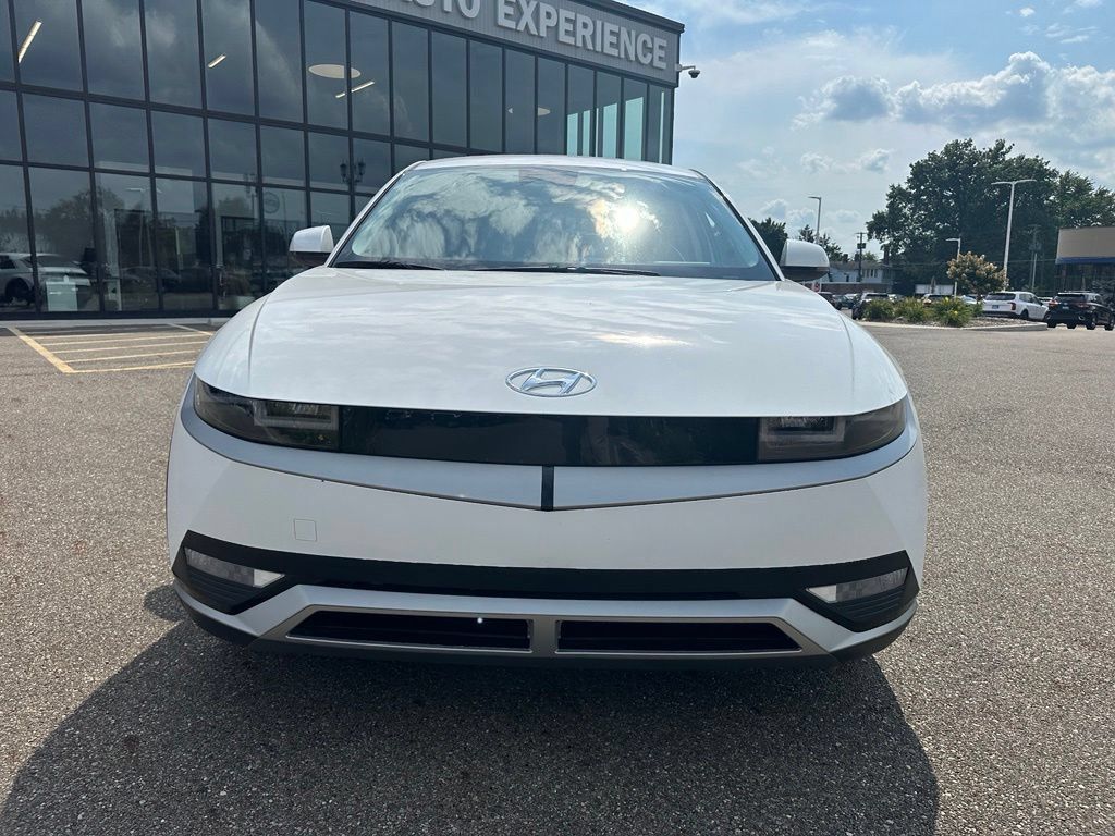 Used 2022 Hyundai Ioniq 5 SE w/ Cargo Package AWD/4WD image 2