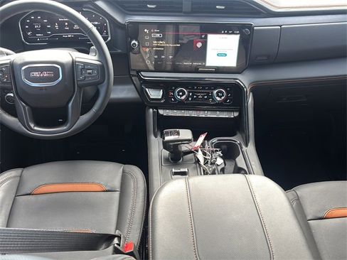 Used 2025 GMC Sierra 1500 AT4 w/ AT4 Premium Package image 17