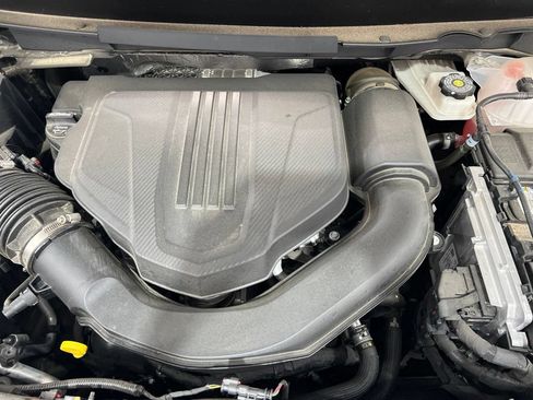 Used 2024 Chevrolet Traverse LS FWD image 28