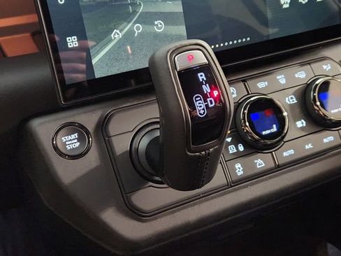 New 2026 Land Rover Defender 110 OCTA image 19