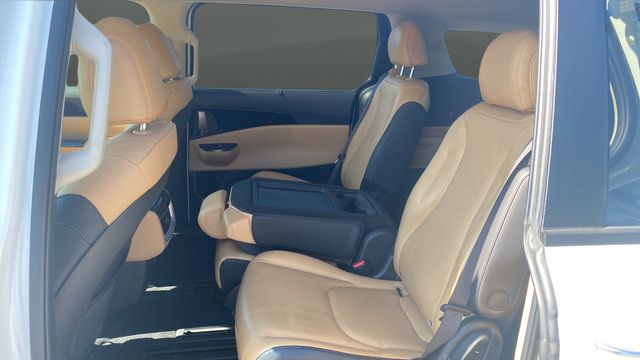Certified 2024 Kia Carnival EX FWD image 23