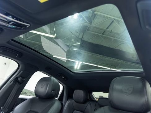 Used 2020 Porsche Cayenne AWD/4WD image 13