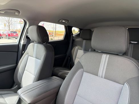 Used 2025 Chevrolet Blazer LT image 21