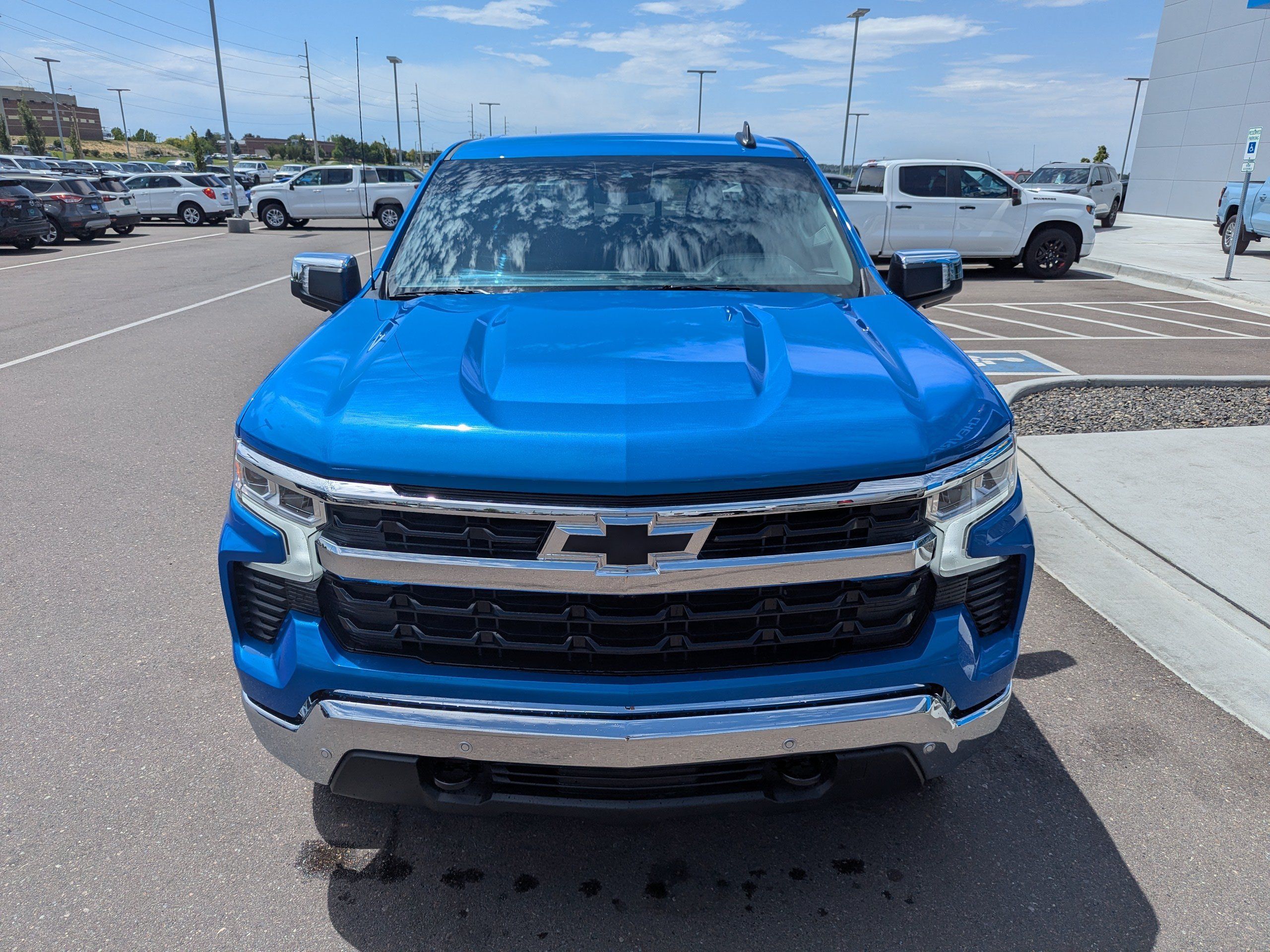 Used 2026 Chevrolet Silverado 1500 LT AWD/4WD image 6