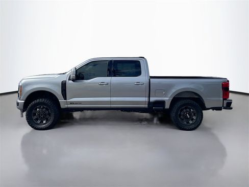 Used 2023 Ford F250 Lariat w/ Sport Appearance Package image 4