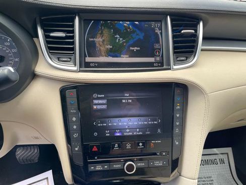 Used 2020 INFINITI QX50 Luxe w/ Navigation Package AWD/4WD image 17