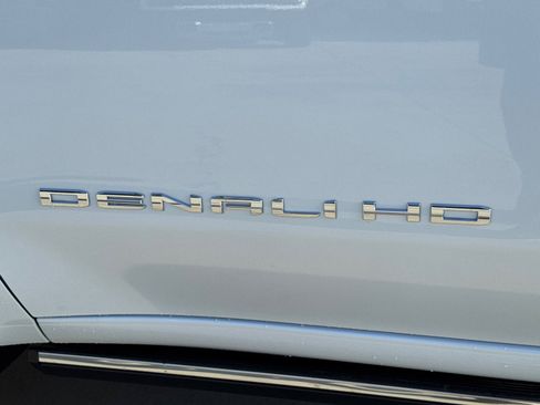 New 2026 GMC Sierra 2500 Denali w/ Denali Reserve Package image 10