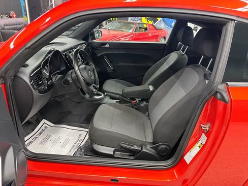 Used 2018 Volkswagen Beetle 2.0T S FWD image 10