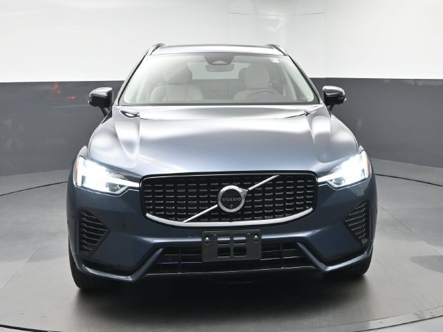 Used 2024 Volvo XC60 T8 Plus w/ Protection Package Premier AWD/4WD image 2