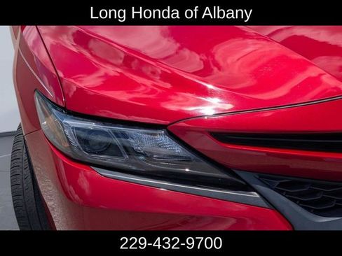 Used 2023 Toyota Camry SE FWD image 3