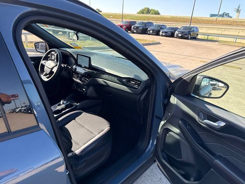 Used 2025 Ford Escape ST-Line FWD image 15
