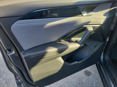 New 2026 Volkswagen Tiguan SE image 32