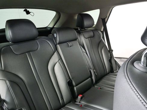 Used 2025 Genesis GV80 2.5T AWD/4WD image 21