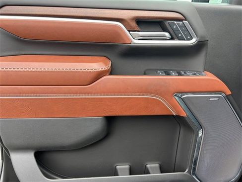 Used 2024 GMC Sierra 3500 Denali Ultimate image 18