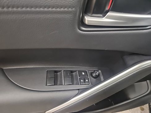 Used 2023 Toyota Corolla Cross XSE image 14