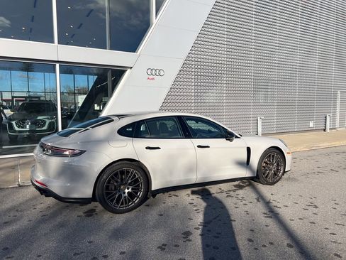 Used 2023 Porsche Panamera 4 Platinum Edition image 22