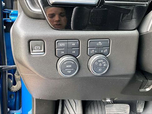 Used 2023 Chevrolet Silverado 1500 RST image 33