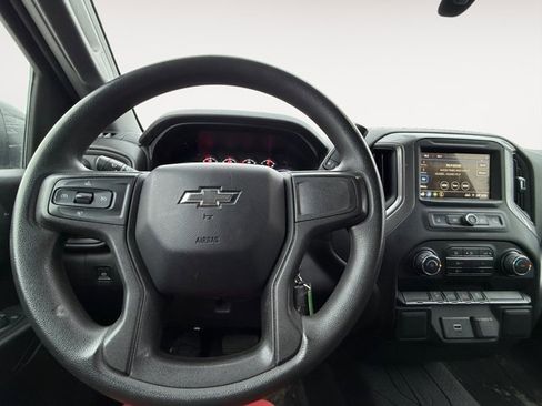 Used 2019 Chevrolet Silverado 1500 Custom Trail Boss w/ Custom Convenience Package image 9