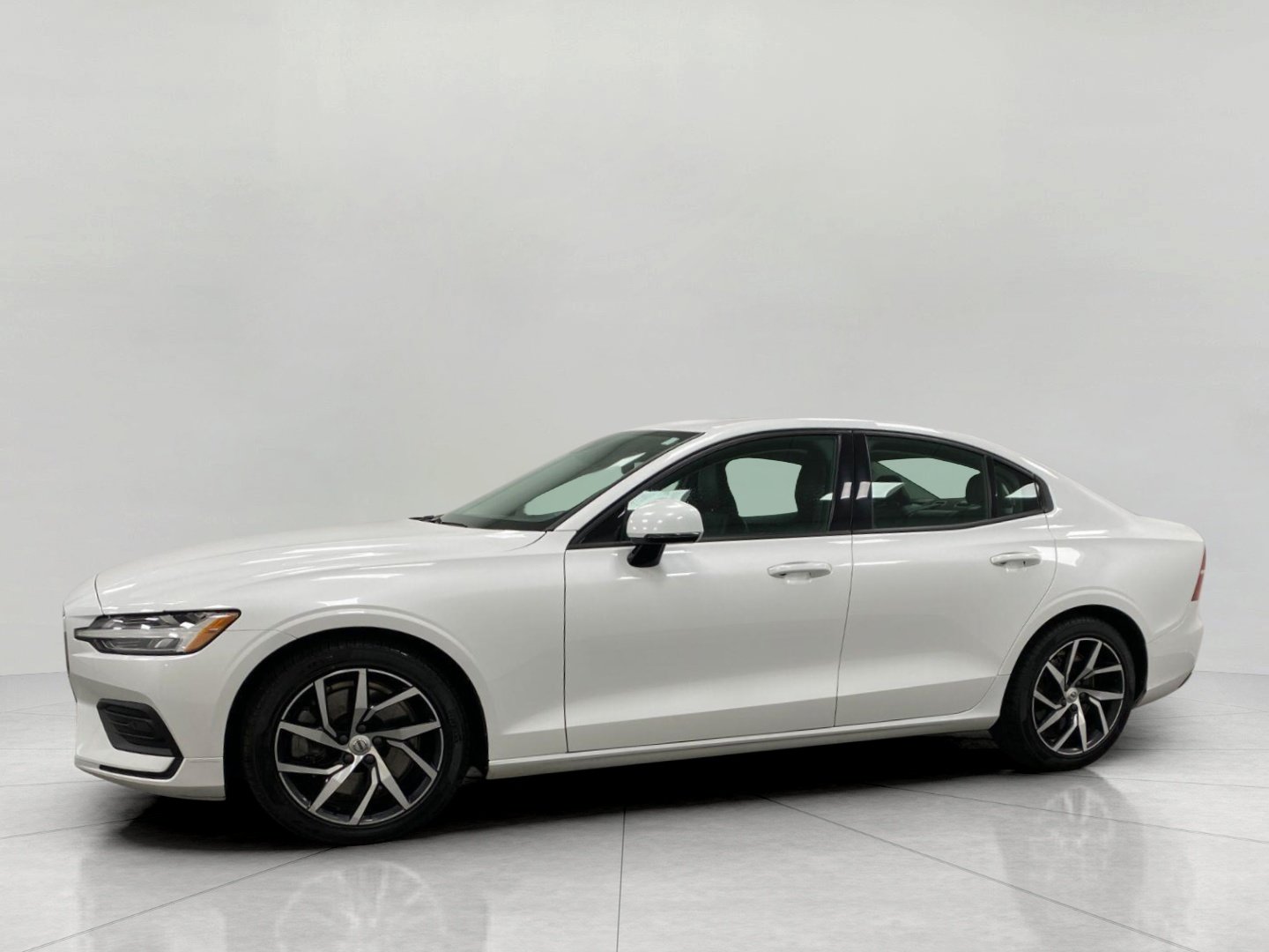 Used 2020 Volvo S60 T6 Momentum AWD/4WD image 7