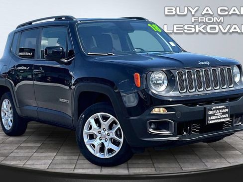 Used 2018 Jeep Renegade Latitude w/ Cold Weather Group AWD/4WD image 1