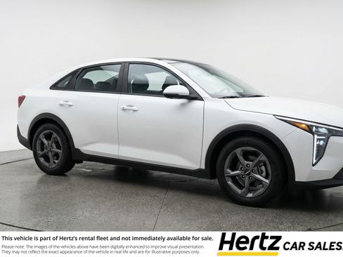 Used 2025 Kia K4 FWD image 1