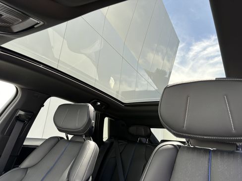 New 2025 Cadillac Lyriq Luxury image 14