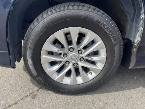 Used 2019 Lexus GX 460 Premium AWD/4WD image 27