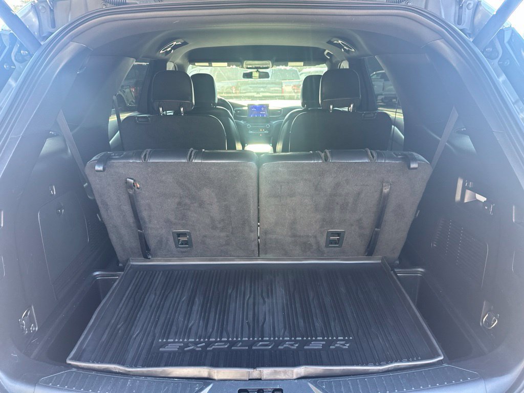 Used 2020 Ford Explorer XLT w/ Equipment Group 202A RWD image 10