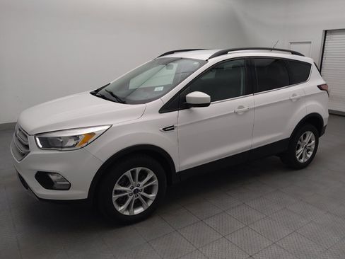 Used 2018 Ford Escape SE AWD/4WD image 2