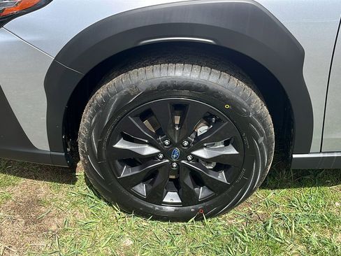 Certified 2025 Subaru Outback Onyx Edition AWD/4WD image 6