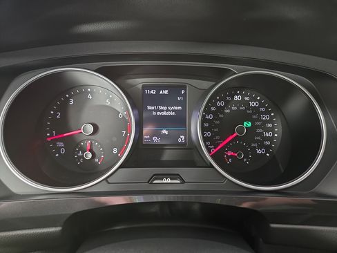 Used 2021 Volkswagen Tiguan SE R-Line image 17