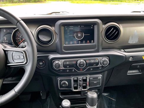 Used 2019 Jeep Wrangler Unlimited Sport S image 8