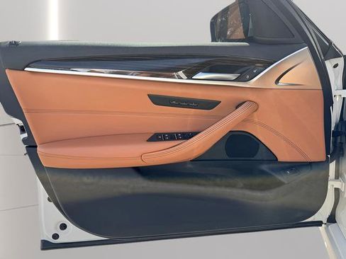 Used 2022 BMW 540i w/ M Sport Package image 14