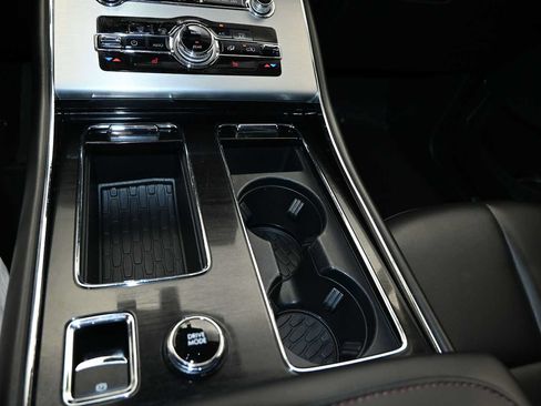 Used 2023 Lincoln Aviator AWD w/ Premium Package image 12