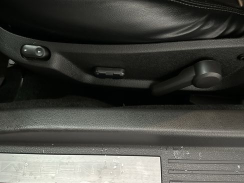 Used 2006 Ford Mustang GT image 15