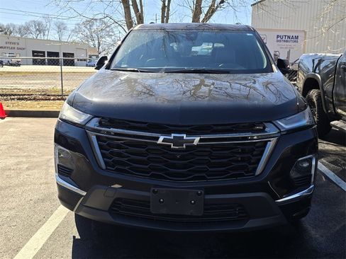 Used 2023 Chevrolet Traverse Premier w/ Redline Edition image 2