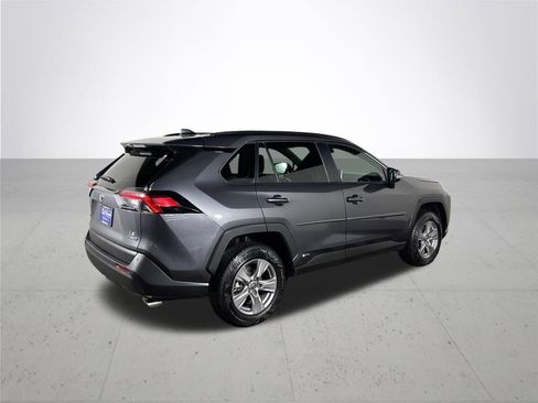 Used 2024 Toyota RAV4 LE AWD/4WD image 6