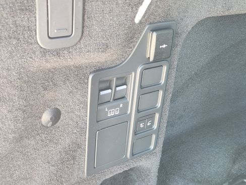 New 2026 Land Rover Discovery Dynamic SE AWD/4WD image 30