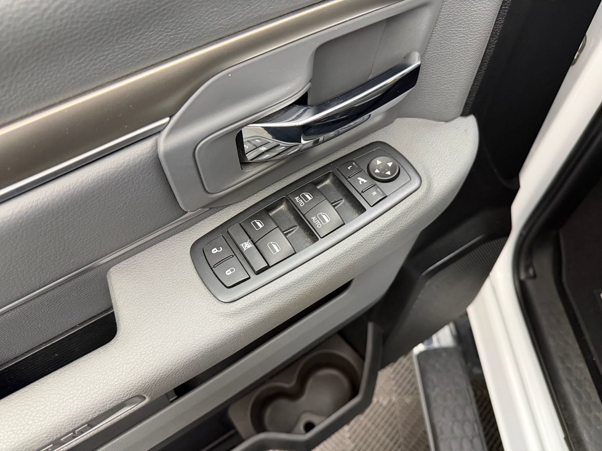 Used 2016 RAM 1500 Big Horn RWD image 12