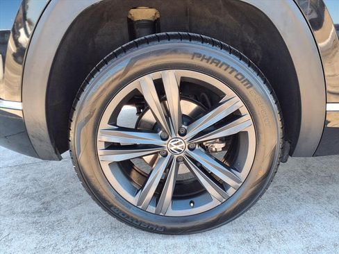 Used 2021 Volkswagen Atlas Cross Sport SE w/ Panoramic Sunroof Package image 27