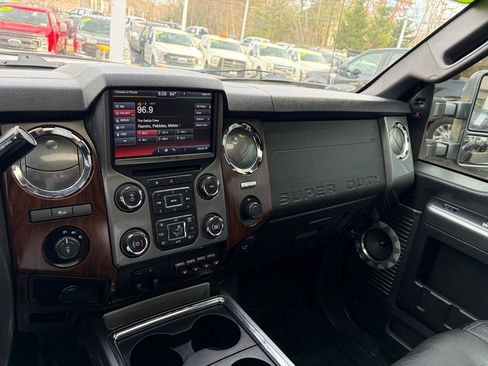 Used 2013 Ford F250 Lariat w/ Lariat Ultimate Pkg image 48