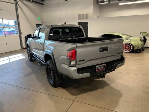 Used 2017 Toyota Tacoma TRD Pro image 5
