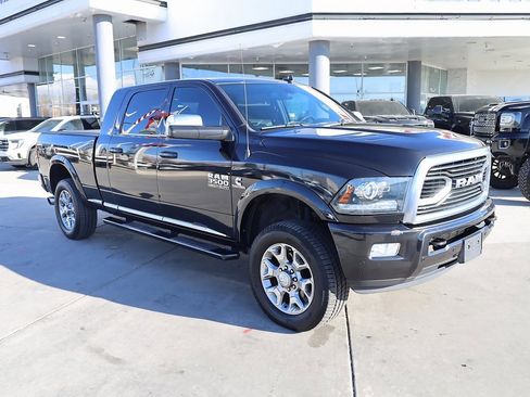 Used 2018 RAM 3500 Laramie Longhorn image 8